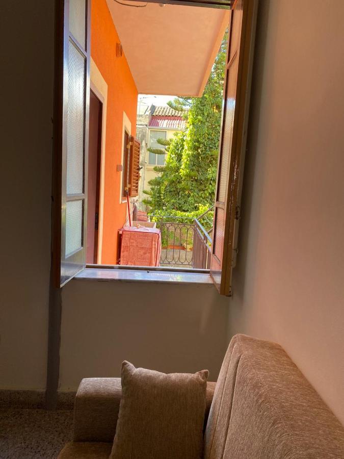 Casa Vacanza Санта-Тереза-ди-Рива Экстерьер фото